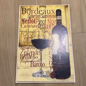 Red wine wall decor